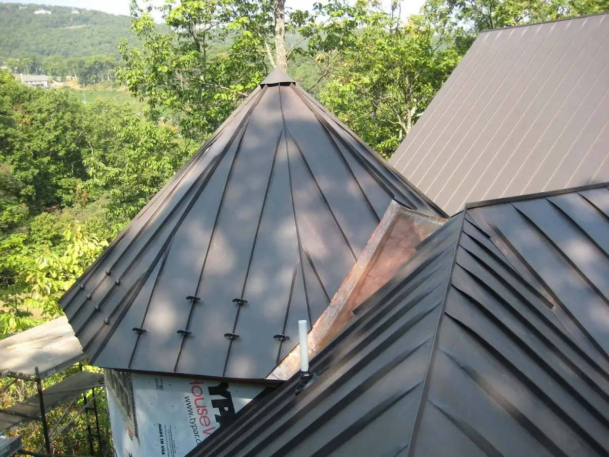 Professional Gutter Cleaning by Craftsman Roofing in Los Alamitos
