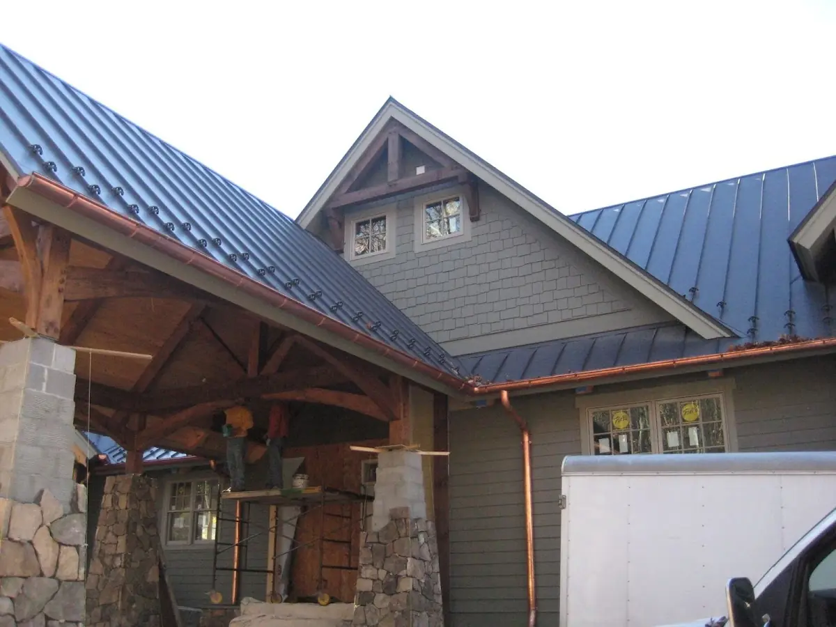 Craftsman Roofing team delivering quality roofing work in Los Alamitos